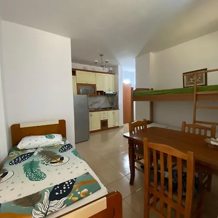 Felix Apartment